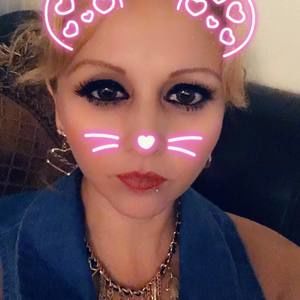 Meet your Posher, Yolanda